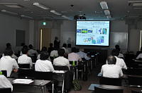 �O���Y�i���̍u��